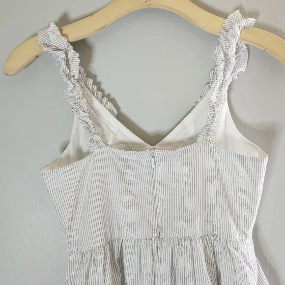 Banana Republic | Sun Dress - Picture 4 of 7